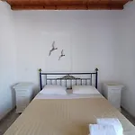 Manos Apartmanhotel 3*