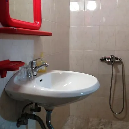 Manos Aparthotel