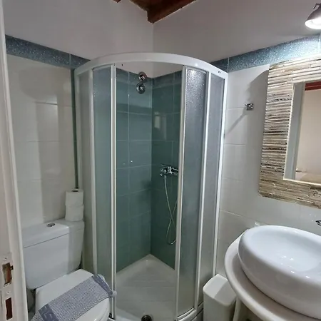 Manos Aparthotel
