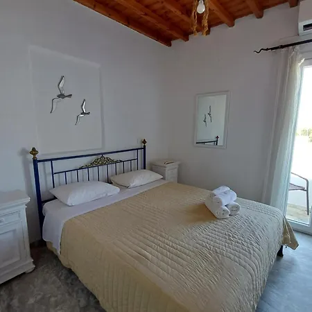 アパートホテル マノス ルームズ Mykonos Town