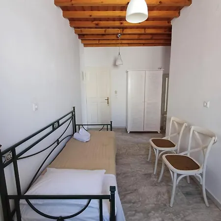 Manos Aparthotel