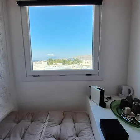 Manos 3* Mykonos Town