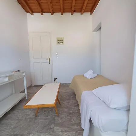 Manos Aparthotel