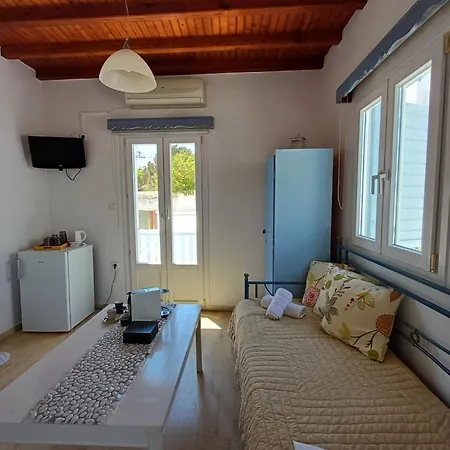 Manos Aparthotel