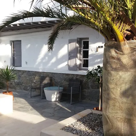 Manos 3* Mykonos Town