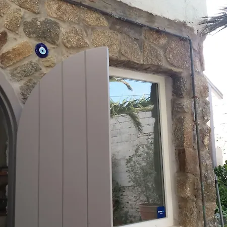 マノス ルームズ