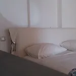 Manos 3*