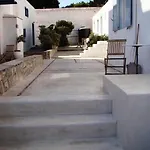 Manos Aparthotel Mykonos Town