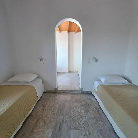 Aparthotel Manos 3*