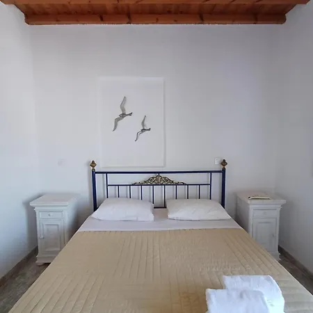 Manos Apartmanhotel 3*