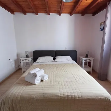 Apartmanhotel Manos 3*