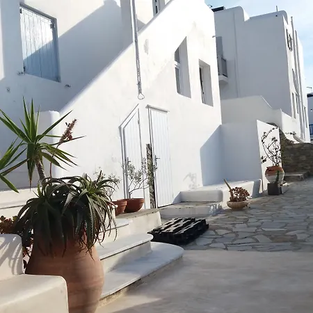 Manos 3* Mykonos Town