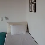 Manos 3*