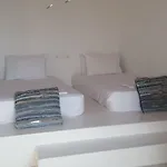 Manos Apartahotel