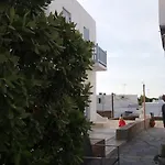 Manos Apartahotel